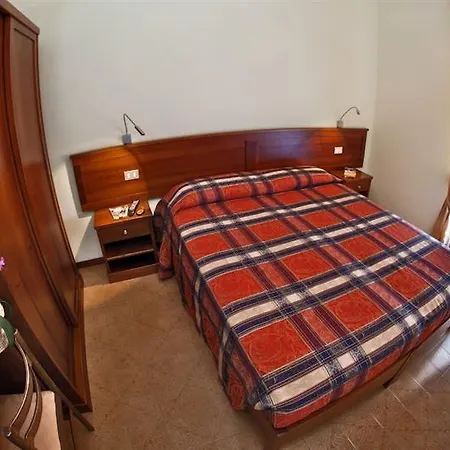 Lory Garda (Verona)